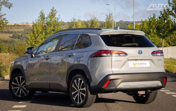 Toyota Corolla 1.8 Hybrid 2024 béžová