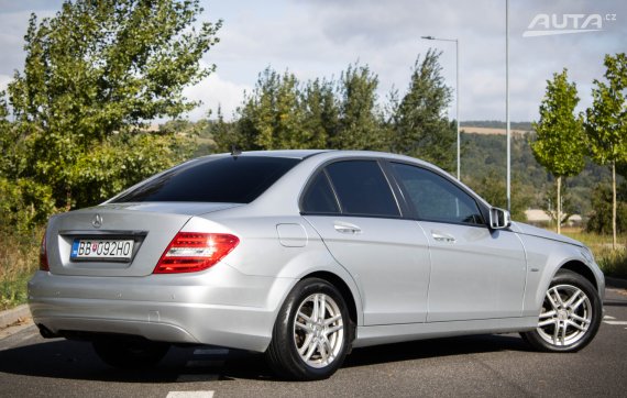 Mercedes-Benz C 200 CDI Sedan W204 2011 stříbrná metalíza