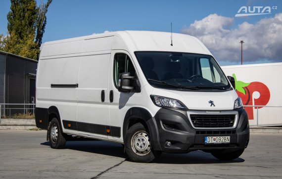 Peugeot Boxer 2.2 BlueHDi 165k 435 L4, 121 kW, M6 / AJ NA SPLÁTKY / PROTIÚČET / 2019 bílá
