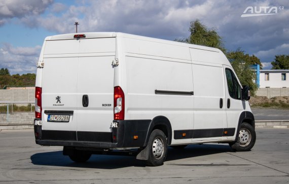 Peugeot Boxer 2.2 BlueHDi 165k 435 L4, 121 kW, M6 / AJ NA SPLÁTKY / PROTIÚČET / 2019 bílá