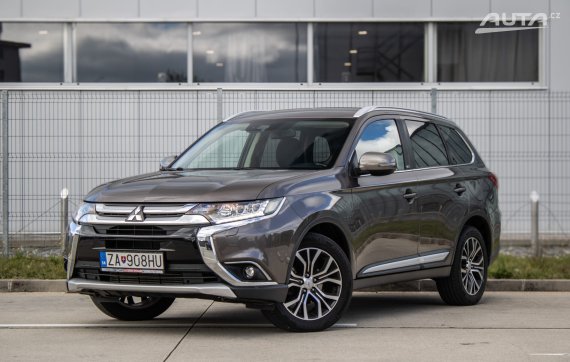 Mitsubishi Outlander Aniversary 100 AT/6 110kW 2018 - 7 Miest / AJ NA SPLÁTKY / PROTIÚČET 2018 - hlavní pohled
