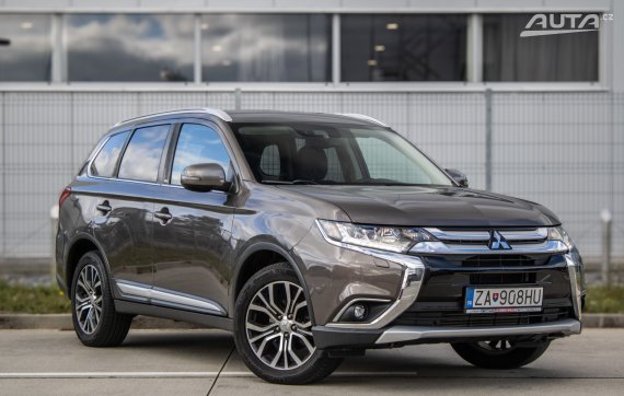 Mitsubishi Outlander Aniversary 100 AT/6 110kW 2018 - 7 Miest / AJ NA SPLÁTKY / PROTIÚČET 2018 hnědá