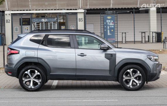 Dacia Duster 1.2 TCe mHEV, 96kW (2024) / AJ NA SPLÁTKY / PROTIÚČET / 2024 šedá