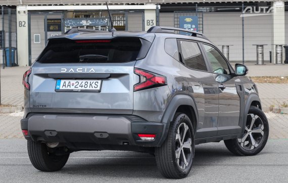 Dacia Duster 1.2 TCe mHEV, 96kW (2024) / AJ NA SPLÁTKY / PROTIÚČET / 2024 šedá