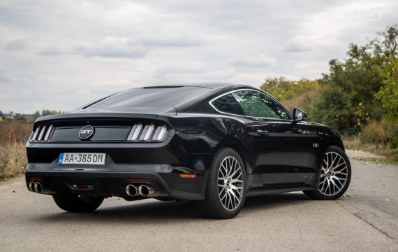 Ford Mustang 5.0 Ti-VCT V8 GT 310kW 2016 RWD / AJ NA SPLÁTKY / PROTIÚČET 2016 černá
