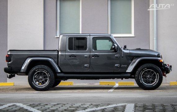 Jeep Gladiator 3.0 CRD 4WD A/T, 194 kW, A8, 4d. / AJ NA SPLÁTKY / PROTIÚČET / 2021 šedá