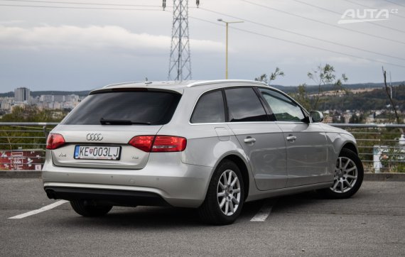 Audi A4 Avant 2.0 TDI, 100kW (2013) / AJ NA SPLÁTKY / PROTIÚČET / 2013 šedá