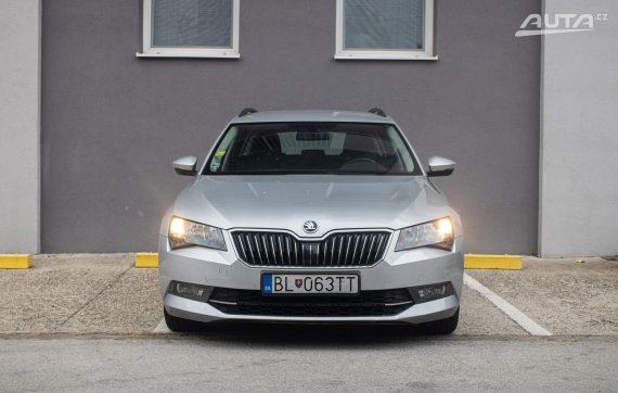Škoda Superb Combi 1.6 TDI, 88kW (2016) / AJ NA SPLÁTKY / PROTIÚČET / 2016 šedá