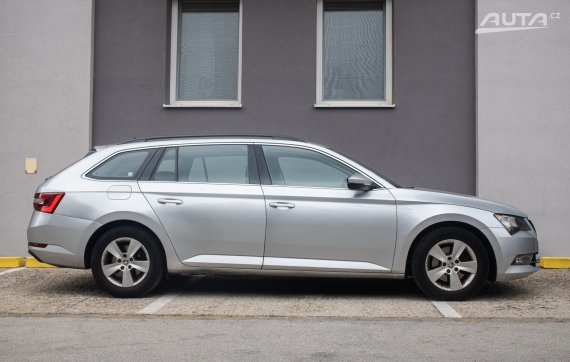 Škoda Superb Combi 1.6 TDI, 88kW (2016) / AJ NA SPLÁTKY / PROTIÚČET / 2016 šedá