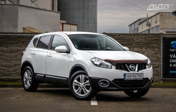 Nissan Qashqai 1.6i Acenta 4x2 (EU5), 86 kW, M5, 5d. / AJ NA SPLÁTKY / PROTIÚČET / 2013 bílá