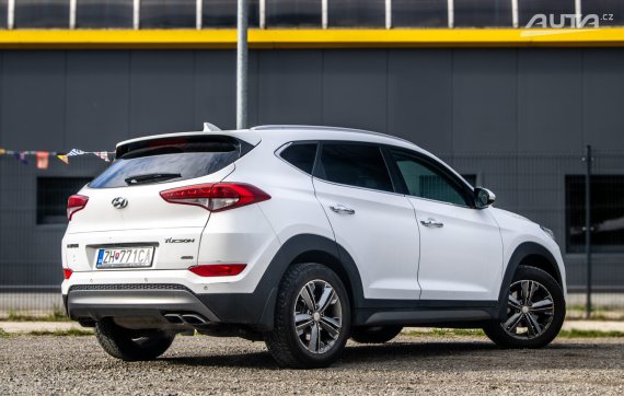 Hyundai Tucson 1.6 T-GDi 130kW 4x4 AT/7 2015 / AJ NA SPLÁTKY / PROTIÚČET 2015 bílá