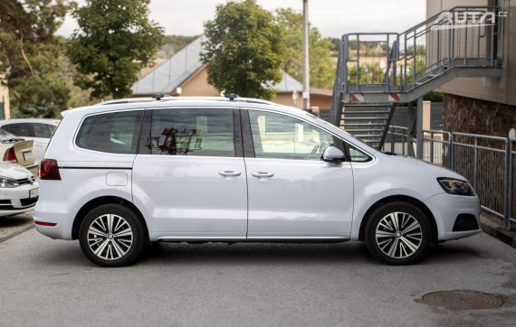 Seat Alhambra 2.0 TDI Xcellence Family 4Drive / 130kW / A7 / ZÁRUKA / AJ NA SPLÁTKY / PROTIÚČET 2020 stříbrná metalíza