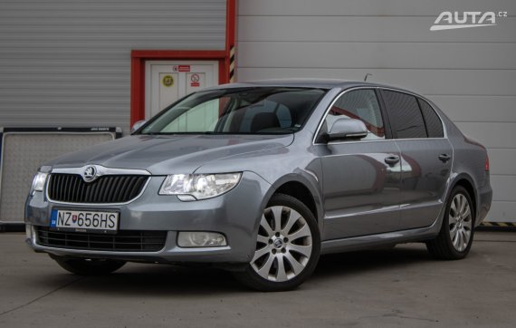 Škoda Superb 2.0 TSI DSG, 147kW, A6 / AJ NA SPLÁTKY / PROTIÚČET / 2012 - hlavní pohled