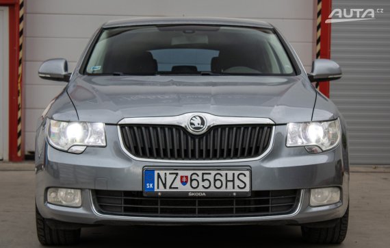 Škoda Superb 2.0 TSI DSG, 147kW, A6 / AJ NA SPLÁTKY / PROTIÚČET / 2012 šedá