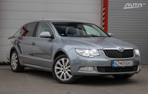 Škoda Superb 2.0 TSI DSG, 147kW, A6 / AJ NA SPLÁTKY / PROTIÚČET / 2012 šedá