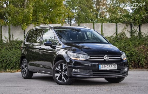 Volkswagen Touran 2.0 TDI SCR 150k Highline DSG, 110 kW, A7 / AJ NA SPLÁTKY / PROTIÚČET / 2020 černá