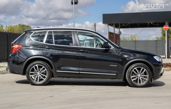 BMW X3 xDrive20d A/T, 135 kW, A8, 5d. / AJ NA SPLÁTKY / PROTIÚČET / 2012 černá