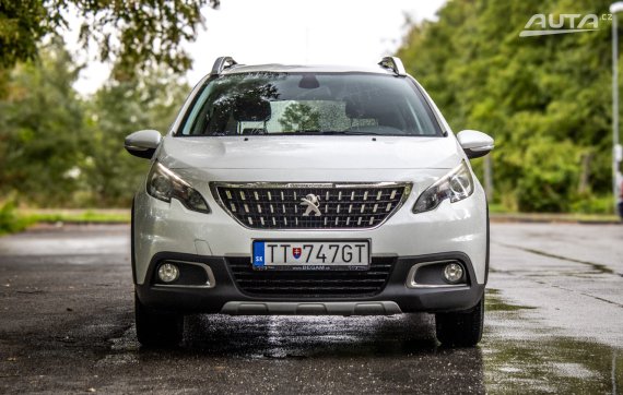 Peugeot 2008 1.2 PureTech Allure 81kW MT/5 2017 / AJ NA SPLÁTKY / PROTIÚČET 2017 bílá