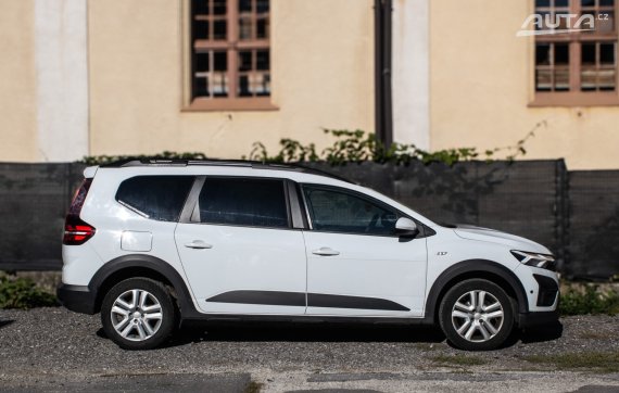 Dacia Jogger 2024 LPG 67kW MT/6 - 7 Miest / AJ NA SPLÁTKY / PROTIÚČET 2024 bílá