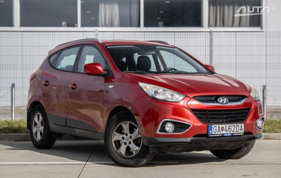 Hyundai ix35 1.7 CRDi VGT 85kW MT/6 2011 / AJ NA SPLÁTKY / PROTIÚČET 2011 červená