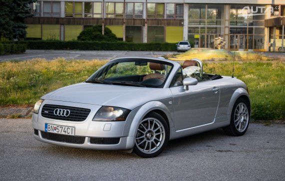 Audi TT Roadster 1.8T quattro Baseball Edition, 165 kW, M6 / AJ NA SPLÁTKY / PROTIÚČET / 2001 - hlavní pohled