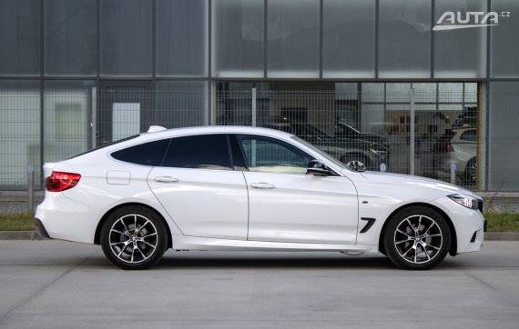 BMW Rad 3 GT F34 320d xDrive M Sport / 140kW / A8 / ZÁRUKA / AJ NA SPLÁTKY / PROTIÚČET 2019 bílá