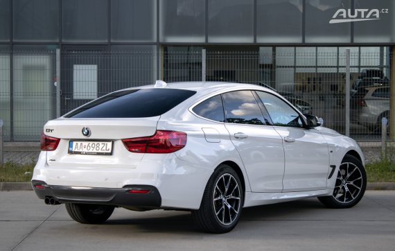 BMW Rad 3 GT F34 320d xDrive M Sport / 140kW / A8 / ZÁRUKA / AJ NA SPLÁTKY / PROTIÚČET 2019 bílá