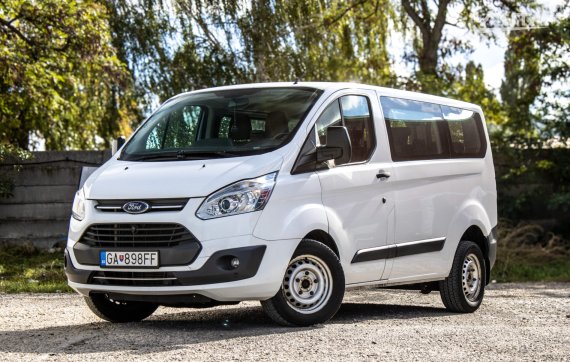 Ford Transit Custom 2.0 TDCi 77kW MT/6 2018 - 9 Miest / AJ NA SPLÁTKY / PROTIÚČET 2018 - hlavní pohled