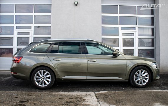 Škoda Superb Combi 2.0 TDI Style / 140kW / M6 / ZÁRUKA / AJ NA SPLÁTKY / PROTIÚČET 2017 zelená