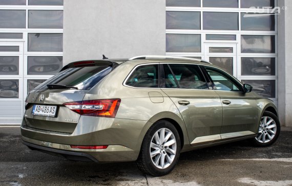 Škoda Superb Combi 2.0 TDI Style / 140kW / M6 / ZÁRUKA / AJ NA SPLÁTKY / PROTIÚČET 2017 zelená