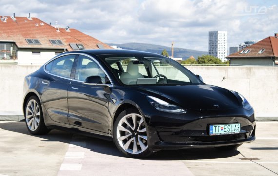 Tesla Model 3 Standard Range Plus 2020 239kW / AJ NA SPLÁTKY / PROTIÚČET 2020 černá