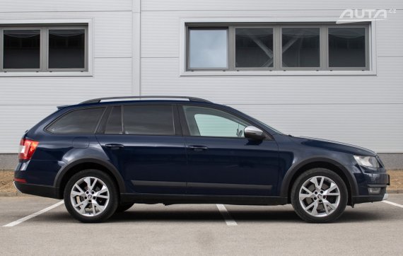 Škoda Octavia Combi 2.0 TDI Scout 4x4 DSG, 135kW (2015) / AJ NA SPLÁTKY / PROTIÚČET / 2015 modrá