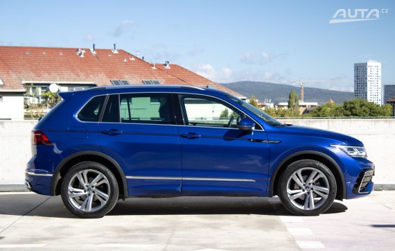 Volkswagen Tiguan 1.5 TSI EVO R-Line AT/7 110kW 2022 / AJ NA SPLÁTKY / PROTIÚČET 2022 modrá