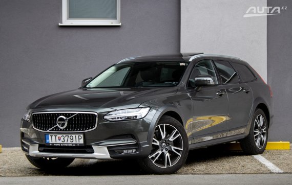 Volvo V90 CC D4 2.0L Pro AWD / 140kW / A8 / ZÁRUKA / AJ NA SPLÁTKY / PROTIÚČET