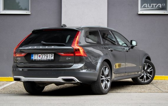 Volvo V90 CC D4 2.0L Pro AWD / 140kW / A8 / ZÁRUKA / AJ NA SPLÁTKY / PROTIÚČET 2020 šedá
