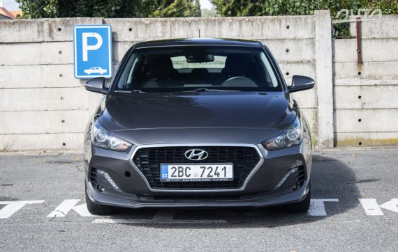 Hyundai i30 1.6 CRDi, 100kW (2019) 2019 šedá