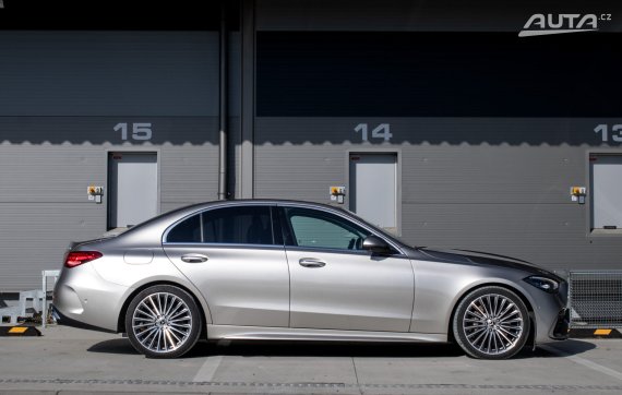 Mercedes-Benz C trieda Sedan C200 mHEV 4MATIC / 150kW / A9 / ZÁRUKA / AJ NA SPLÁTKY / PROTIÚČET 2022 stříbrná metalíza