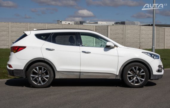 Hyundai Grand Santa Fe 2.2 CRDi 4x4 Xpossible, 147 kW, A6 / AJ NA SPLÁTKY / PROTIÚČET / 2017 bílá