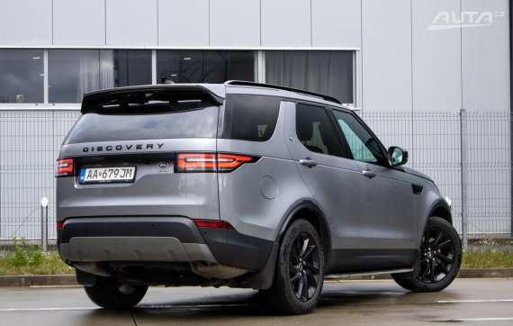 Land Rover Discovery 3.0D SDV6 HSE AWD / 225kW / A8 / ZÁRUKA / AJ NA SPLÁTKY / PROTIÚČET 2020 šedá