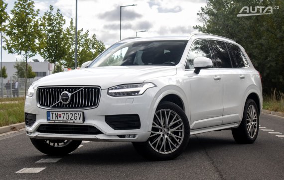 Volvo XC90 2.0 B5 AWD 7m / 173kW / A8 / ZÁRUKA / AJ NA SPLÁTKY / PROTIÚ 2021 - hlavní pohled