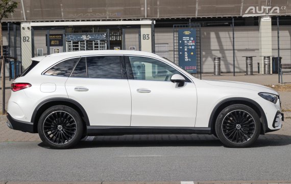 Mercedes-Benz GLC SUV 200 mHEV 4MATIC A/T, 150kW (2023) / AJ NA SPLÁTKY / PROTIÚČET / 2023 bílá
