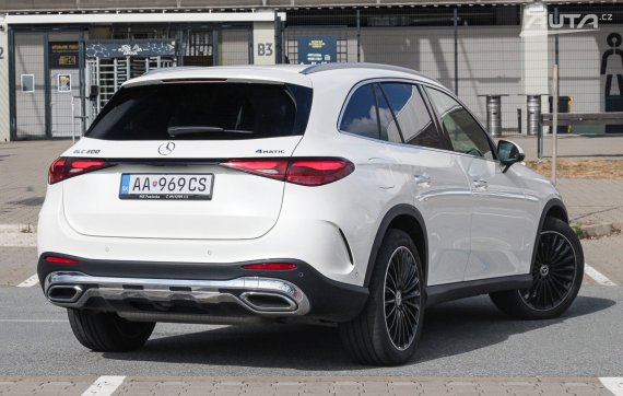 Mercedes-Benz GLC SUV 200 mHEV 4MATIC A/T, 150kW (2023) / AJ NA SPLÁTKY / PROTIÚČET / 2023 bílá