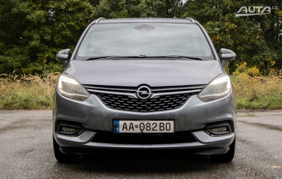 Opel Zafira 1.6 Turbo CNG / 110kW / M6 / ZÁRUKA / AJ NA SPLÁTKY / PROTIÚČET 2018 šedá