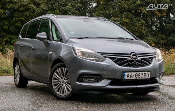 Opel Zafira 1.6 Turbo CNG / 110kW / M6 / ZÁRUKA / AJ NA SPLÁTKY / PROTIÚČET 2018 šedá