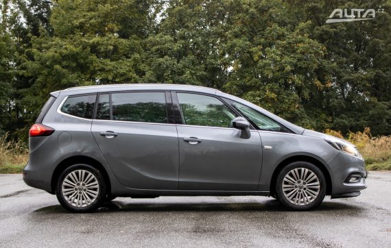 Opel Zafira 1.6 Turbo CNG / 110kW / M6 / ZÁRUKA / AJ NA SPLÁTKY / PROTIÚČET 2018 šedá