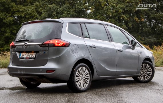 Opel Zafira 1.6 Turbo CNG / 110kW / M6 / ZÁRUKA / AJ NA SPLÁTKY / PROTIÚČET 2018 šedá