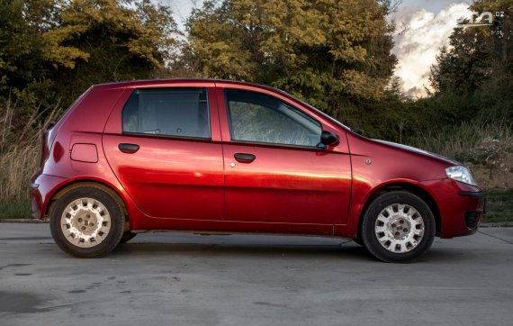 Fiat Punto 1.2 Classic / 44kW / M5 / AJ NA SPLÁTKY / PROTIÚČET 2008 červená