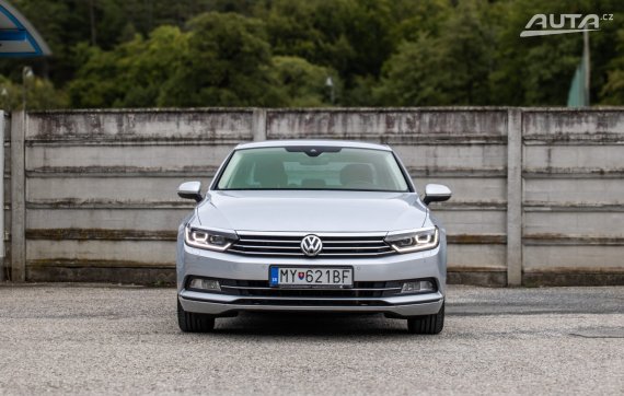 Volkswagen Passat 2.0 TDI BMT Highline 110kW AT/6 2016 / AJ NA SPLÁTKY / PROTIÚČET 2016 stříbrná metalíza