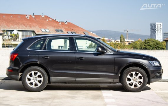 Audi Q5 2.0 TDI 170k Quattro AT/7 2009 / AJ NA SPLÁTKY / PROTIÚČET 2009 šedá