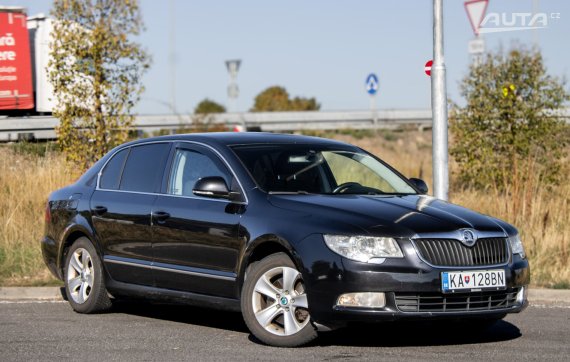Škoda Superb 2.0 TDI DSG / 103kW / A6 / ZÁRUKA / AJ NA SPLÁTKY / PROTIÚČET 2011 černá